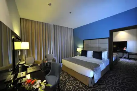 Ramada by Wyndham Abu Dhabi Corniche - 33