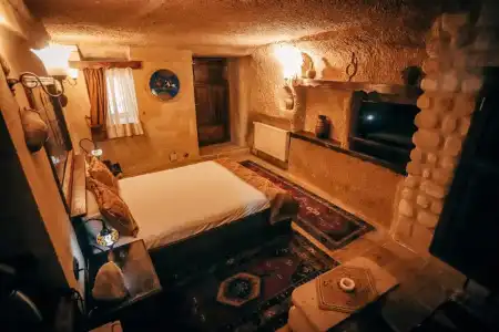 Melis Cave - 41