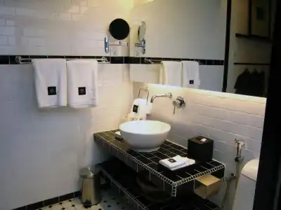 M Boutique - 8