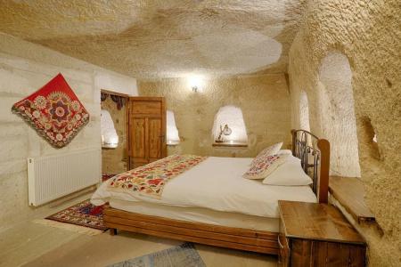 Tulip Cave Suites - 173