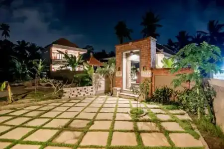 Umah Dangin Guest House - 12