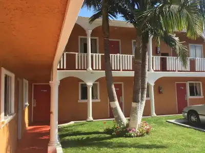 Paradise Inn & Suites - 0