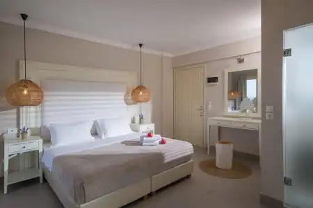 Notos Heights & Suites - 43
