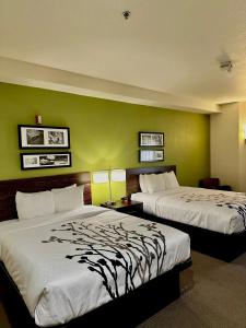Sleep Inn & Suites Tulsa Central I-44 - 35