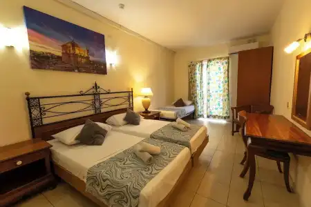 Qawra Point Holiday Complex - 49
