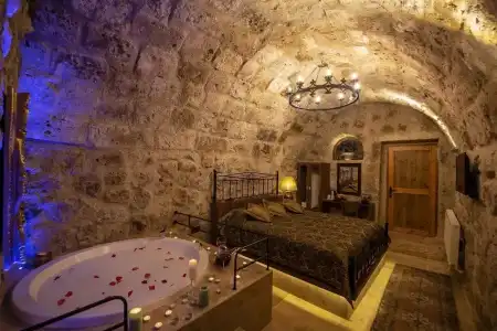 Sunak Cave - 118