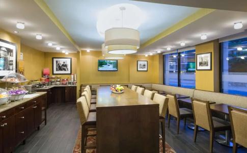 Hampton Inn Manhattan Seaport Financial District - 21