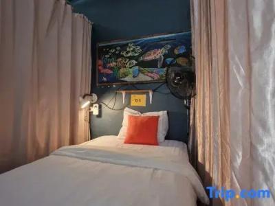 Lemonade Boutique Inn - 41