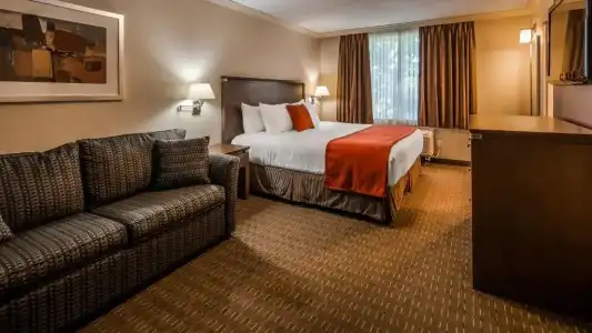 Best Western Plus Guildwood Inn - 39