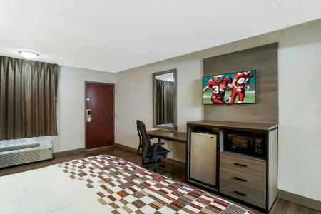 Red Roof Inn Baltimore - 3