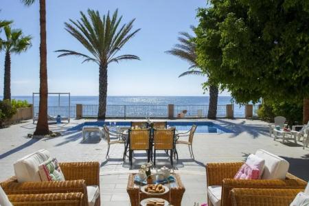 Meneou Beachfront Villa Sunset - 44