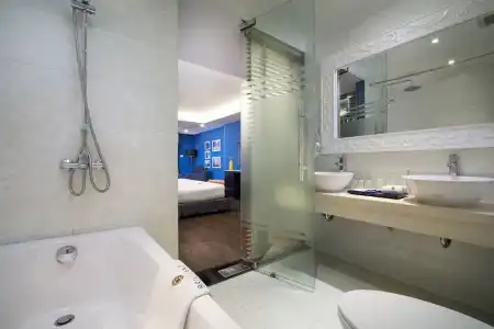 Hanoi Brilliant and Spa - 121