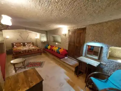 Armesos Cave - 17