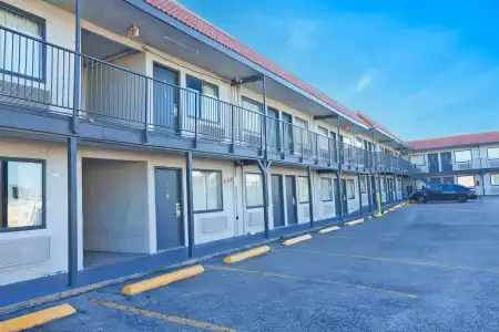 Super 7 Inn Dallas Near Duncanville - 13