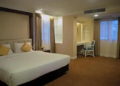 Kingston Suites - 40