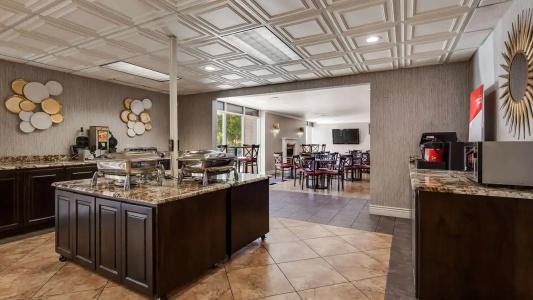 Best Western Plus Abbey Inn - 32