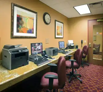 Embassy Suites by Hilton E Peoria Riverfront Conf Center - 2