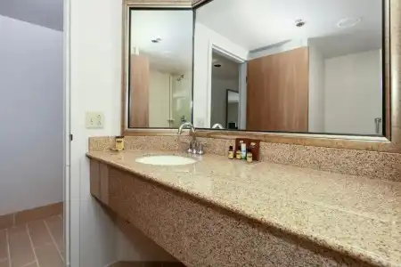 Best Western Plus Bellingham - 111