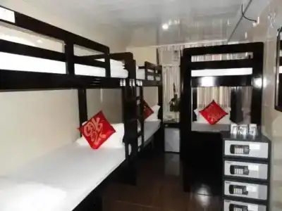 Woodstock Hostel - 16