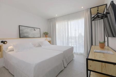 HM Ayron Park – Adults Only - 6