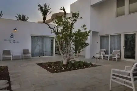 Milos Dead Sea - 22