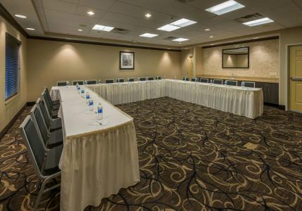 Hampton Inn & Suites Reno - 19