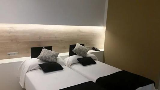 & Apartments Travessera - 130