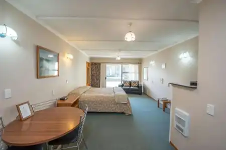 Amber Court Motel - 53