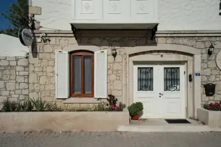 Sedirli Ev Alacati - 30