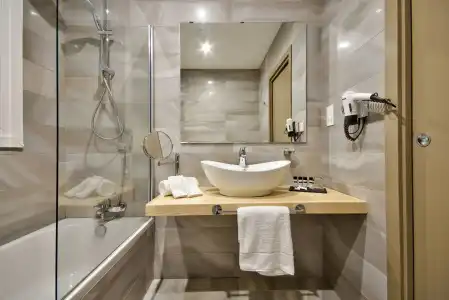 The British Suites - 2