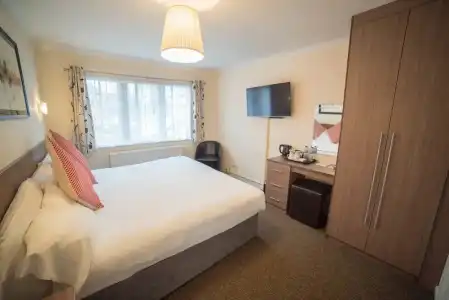 Red Mullions Guest House - 72