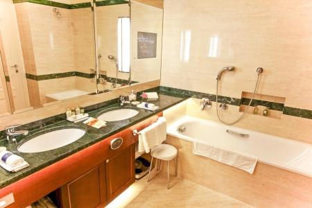 CARLSBAD PLAZA Medical Spa & Wellness - 9