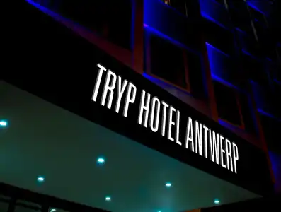 Via Antwerp - 17