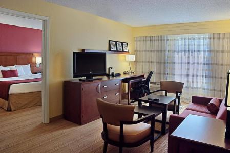 DoubleTree by Hilton Houston Westchase - 2
