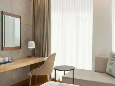 Mercure Dubai Gold District - 38