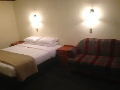 Half Moon Bay Motel - 4
