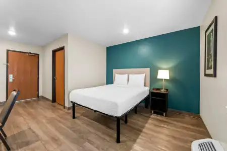 WoodSpring Suites San Antonio South - 33