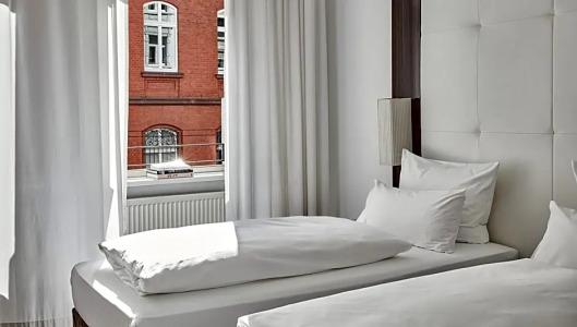 The Pure, a Member of Designs - 54