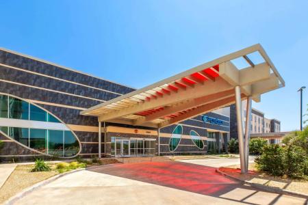 Days Inn & Suites by Wyndham Lubbock Medical Center - 12