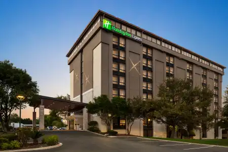 Holiday Inn Express San Antonio-Airport by IHG - 28