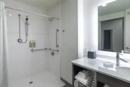 Holiday Inn Greenville - Woodruff Road by IHG - 47