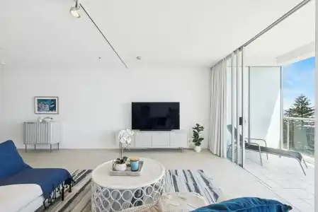 ULTIQA Air On Broadbeach - 390