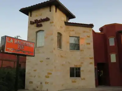 La Hacienda near Alamodome & Riverwalk - 5