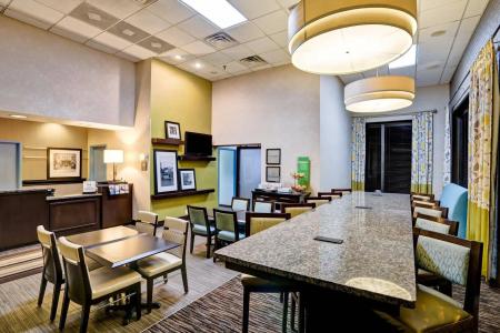 Hampton Inn Norfolk-Naval Base - 15