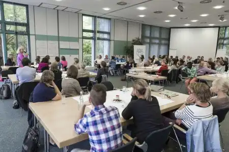 Gustav Stresemann Institut - 27