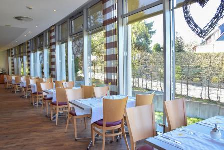 Ramada by Wyndham Dresden - 27