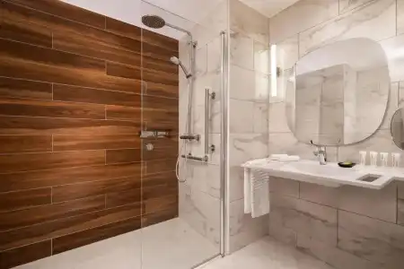 Le Meridien - 64
