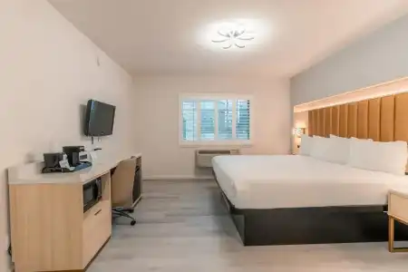 Inn on Broadway - 18