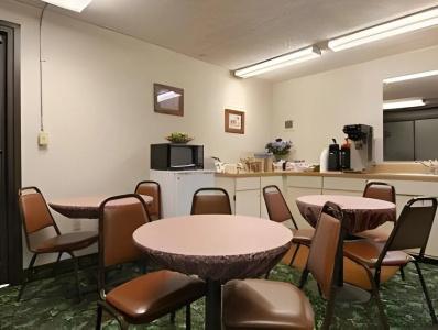 Wake Inn - 22