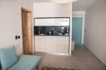 Redcon Suites - 337